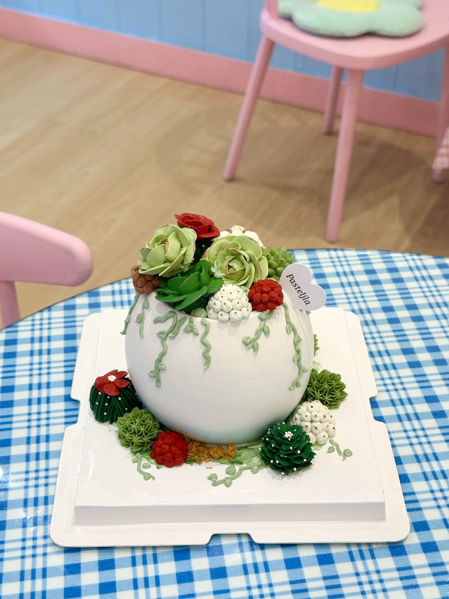 Succulent cake