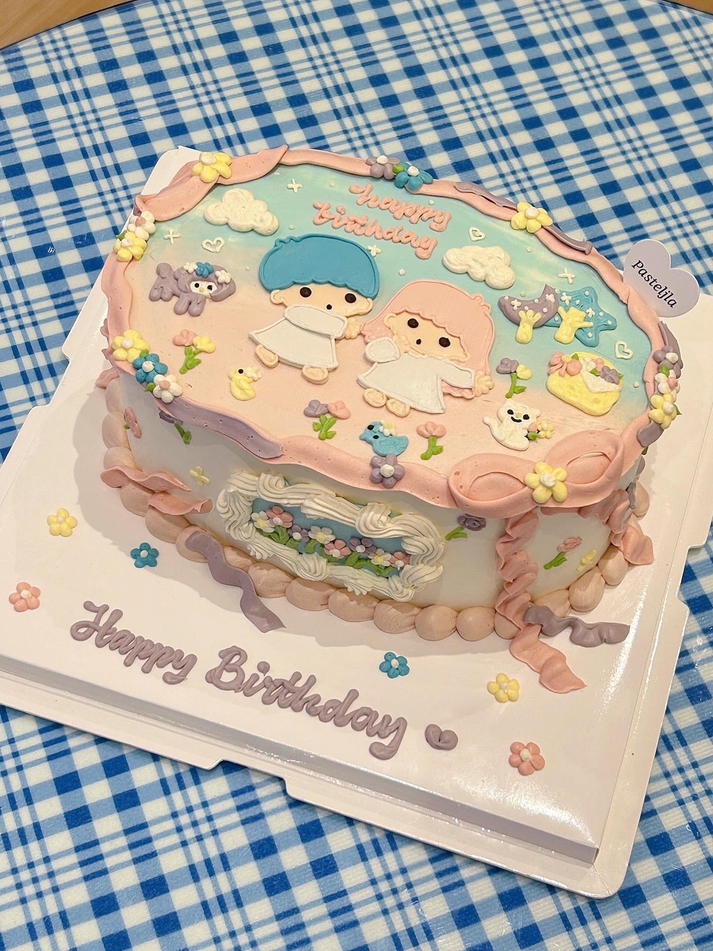 Sanrio twin stars cake