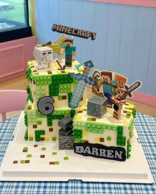 Minecraft tower cake