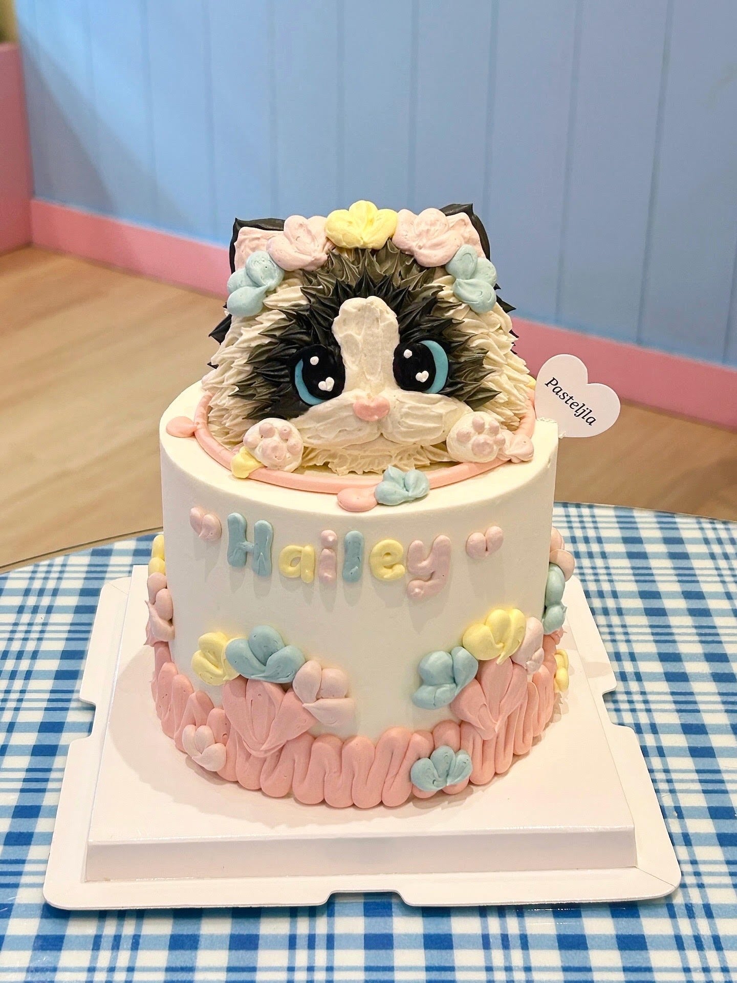 Soft pink kitty cake