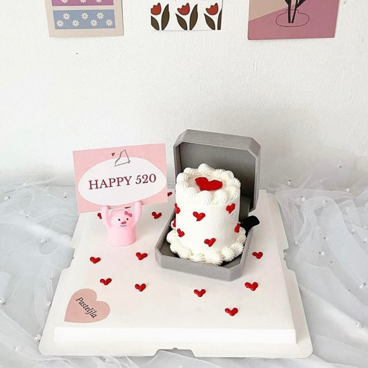 Piggy Heart Shape Ring Cake