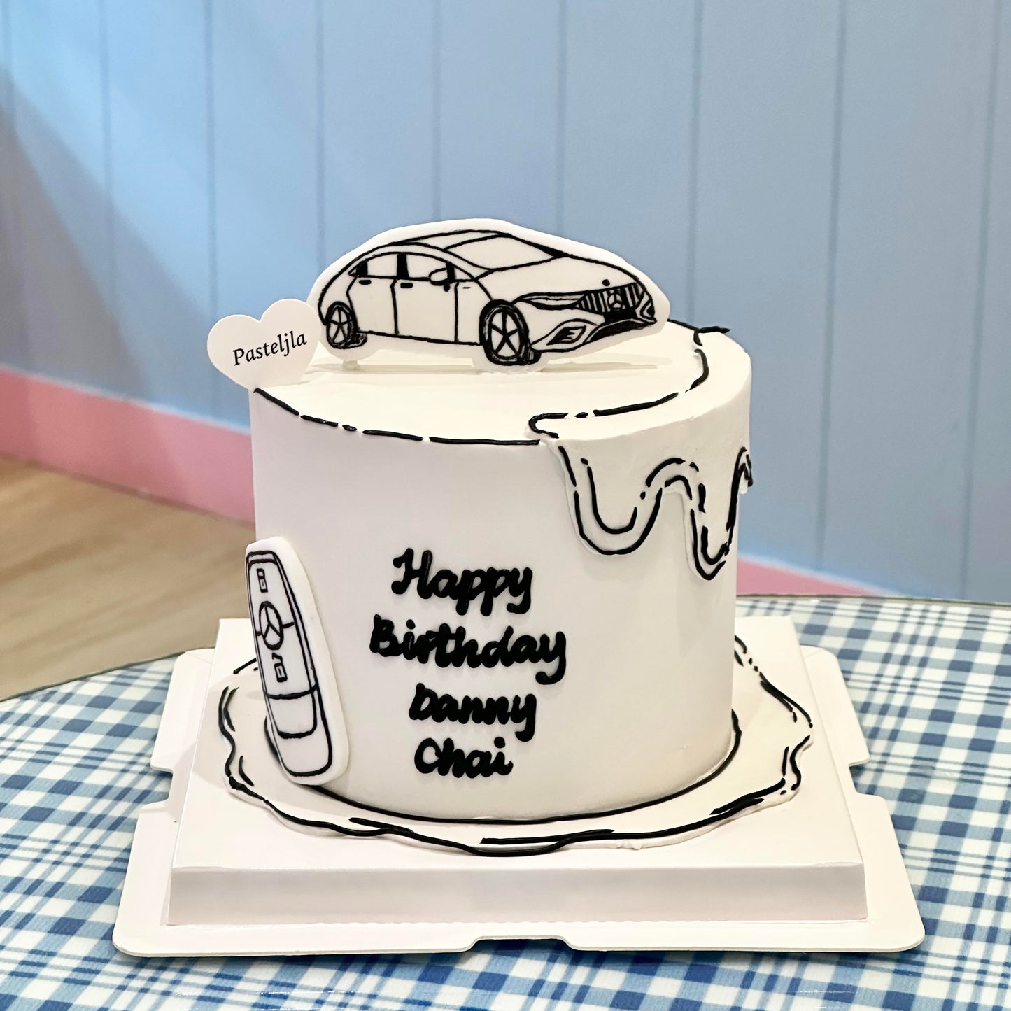 3D comic design car cake