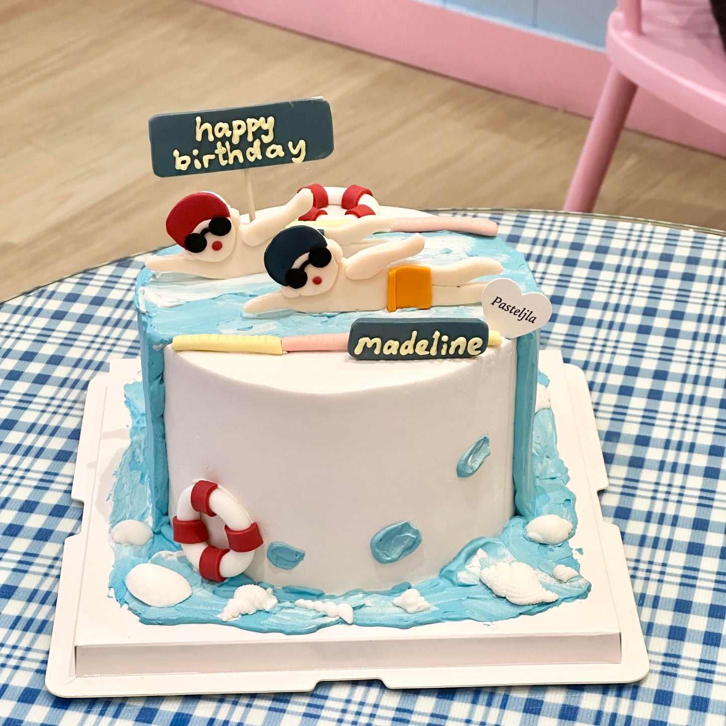 Swimming cake