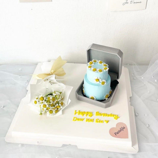 Two Tier Chamomile Ring Cake with Chamomile Bouquet