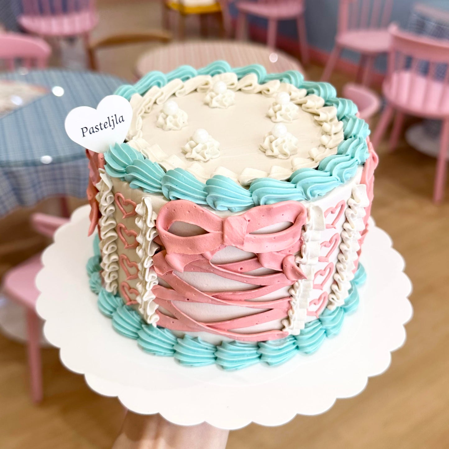 Charlotte vintage cake