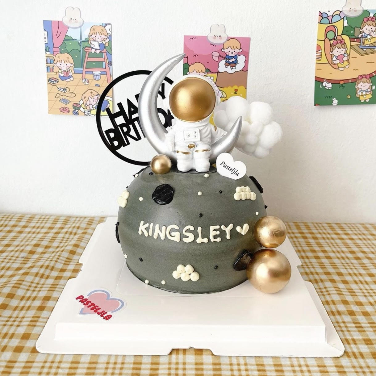 Astronaut Cake