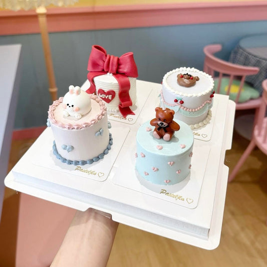 Playful tiny cake set