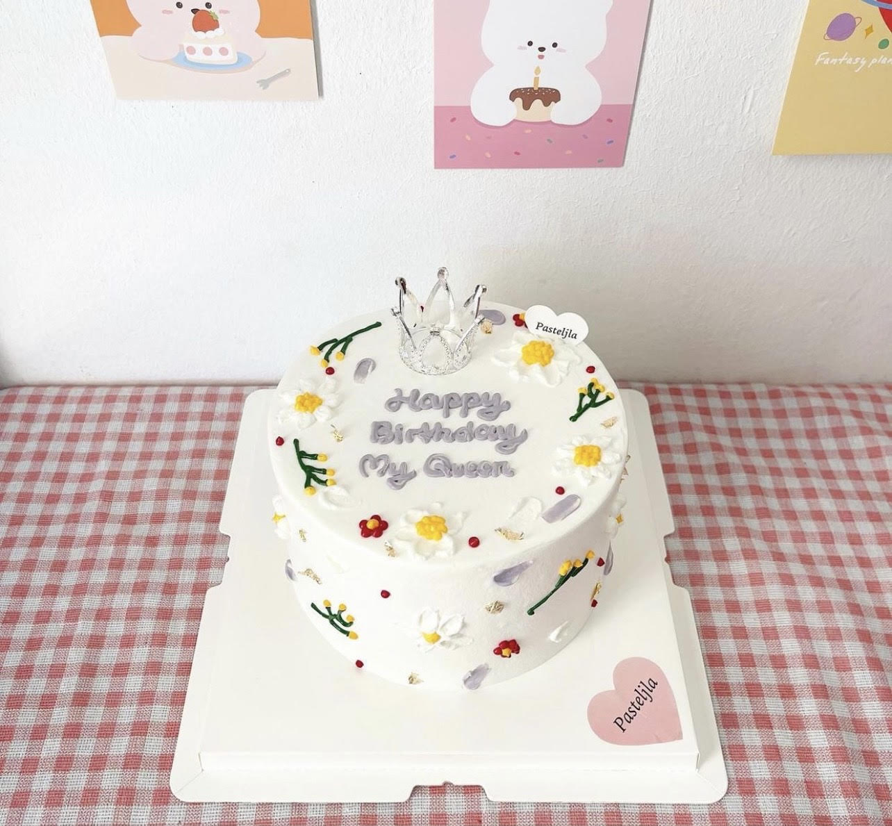 Soft tone floral cake