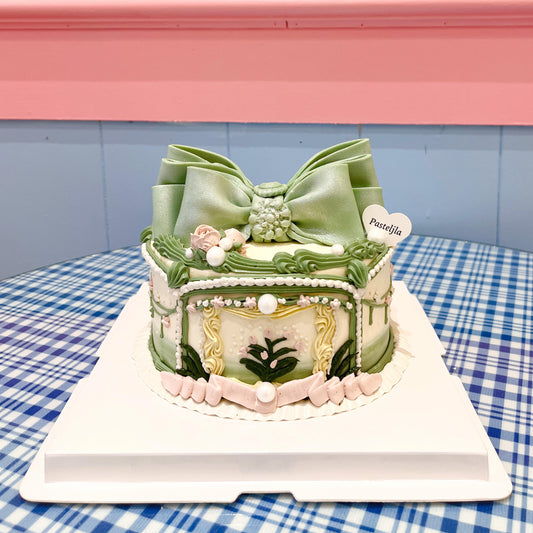 Green vintage cake