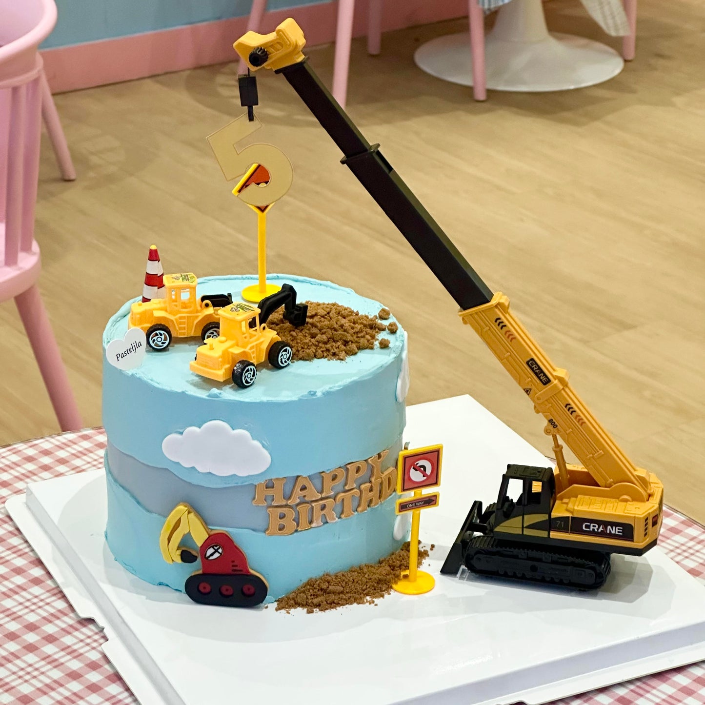 Construction theme cake