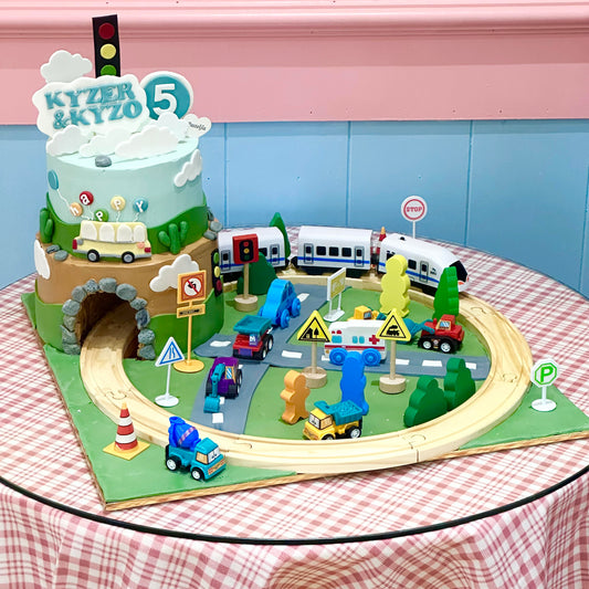 Train cake