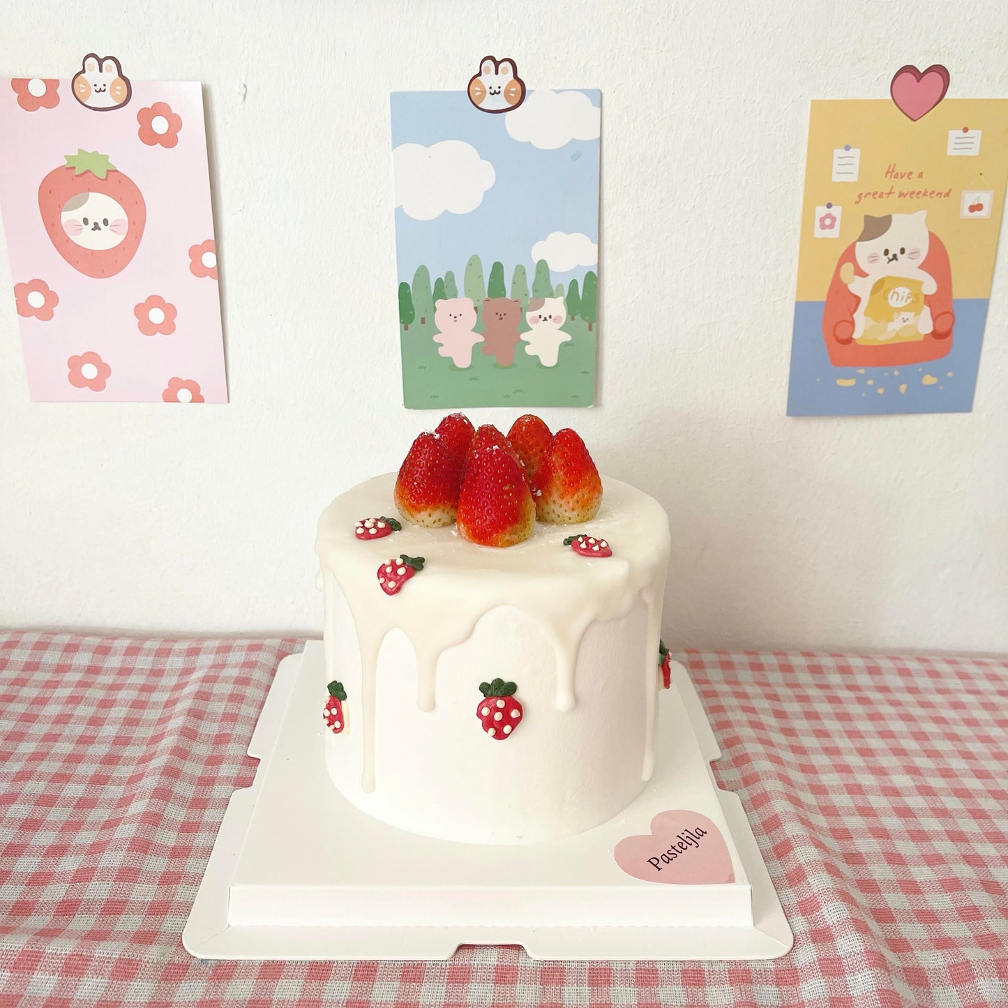 Chocolate Drip Strawberry Cake