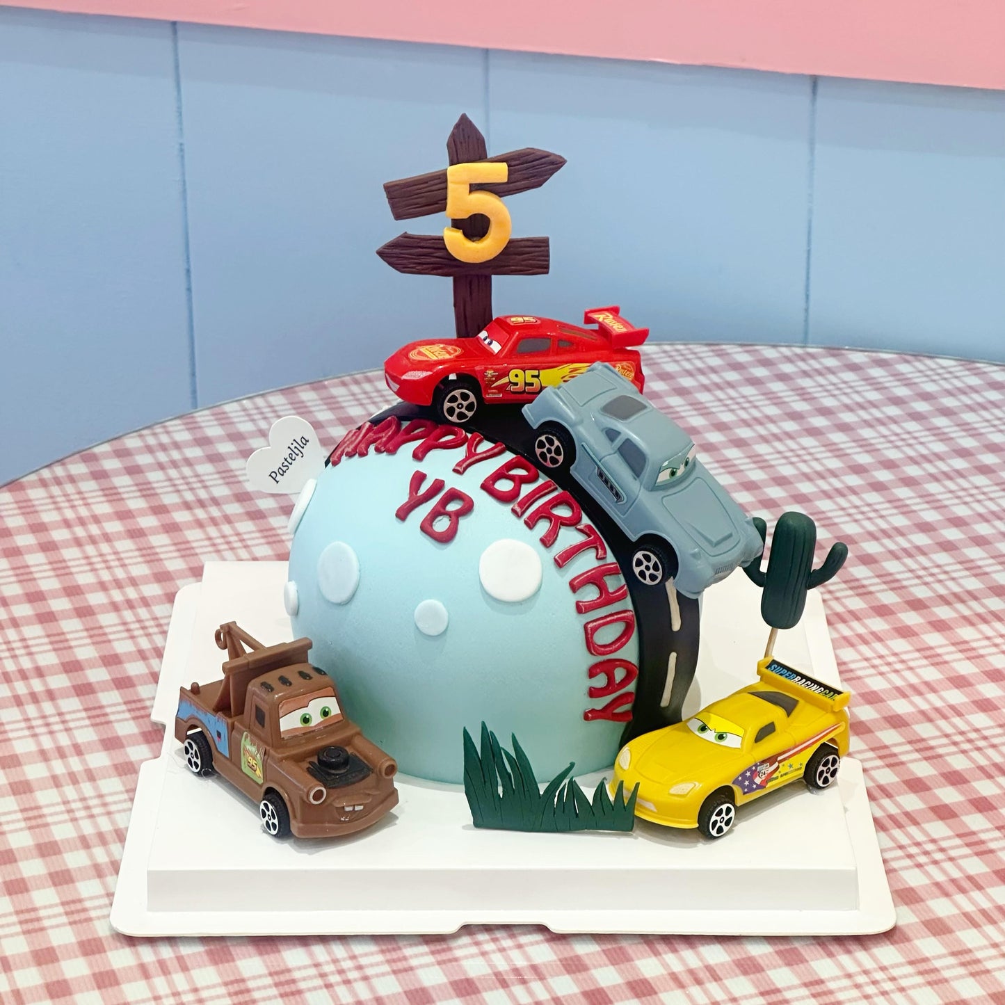 Cars cake