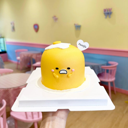 3D gudetama cake