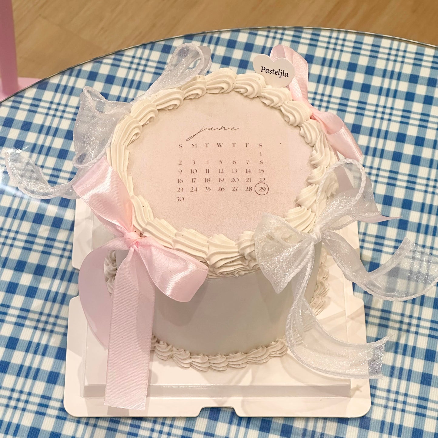 Girly coquette cake