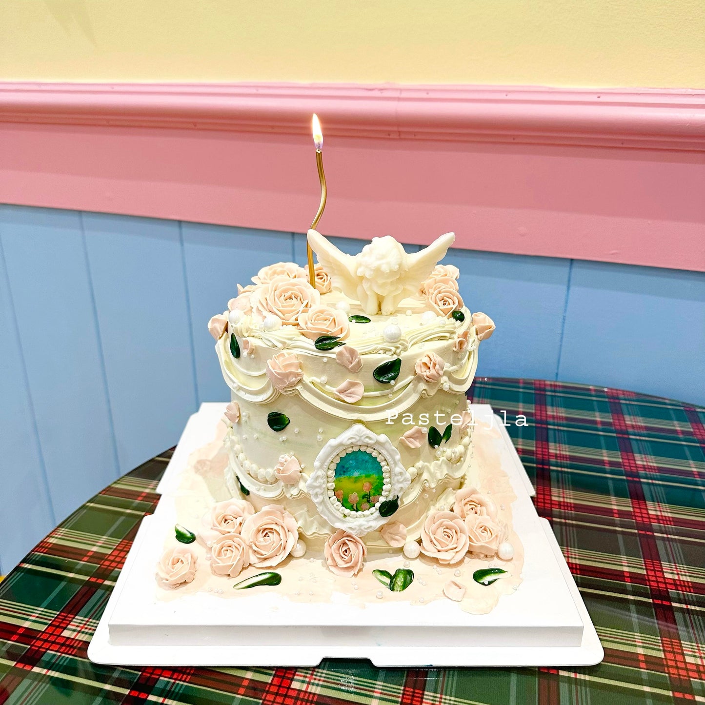 Royal Vintage Cake