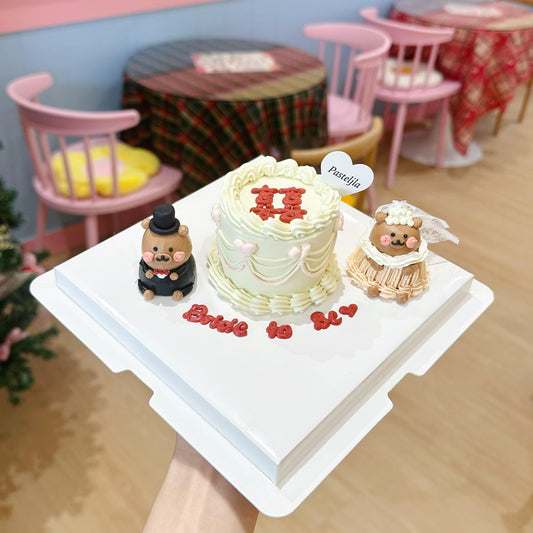 Tiny cake (Bride and groom bear)