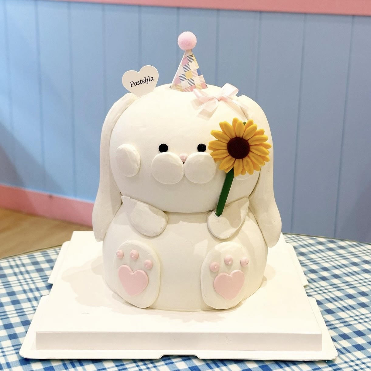 3D rabbit cake