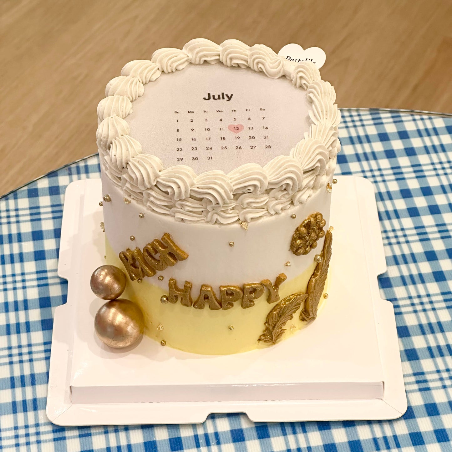 Gold theme burnaway cake