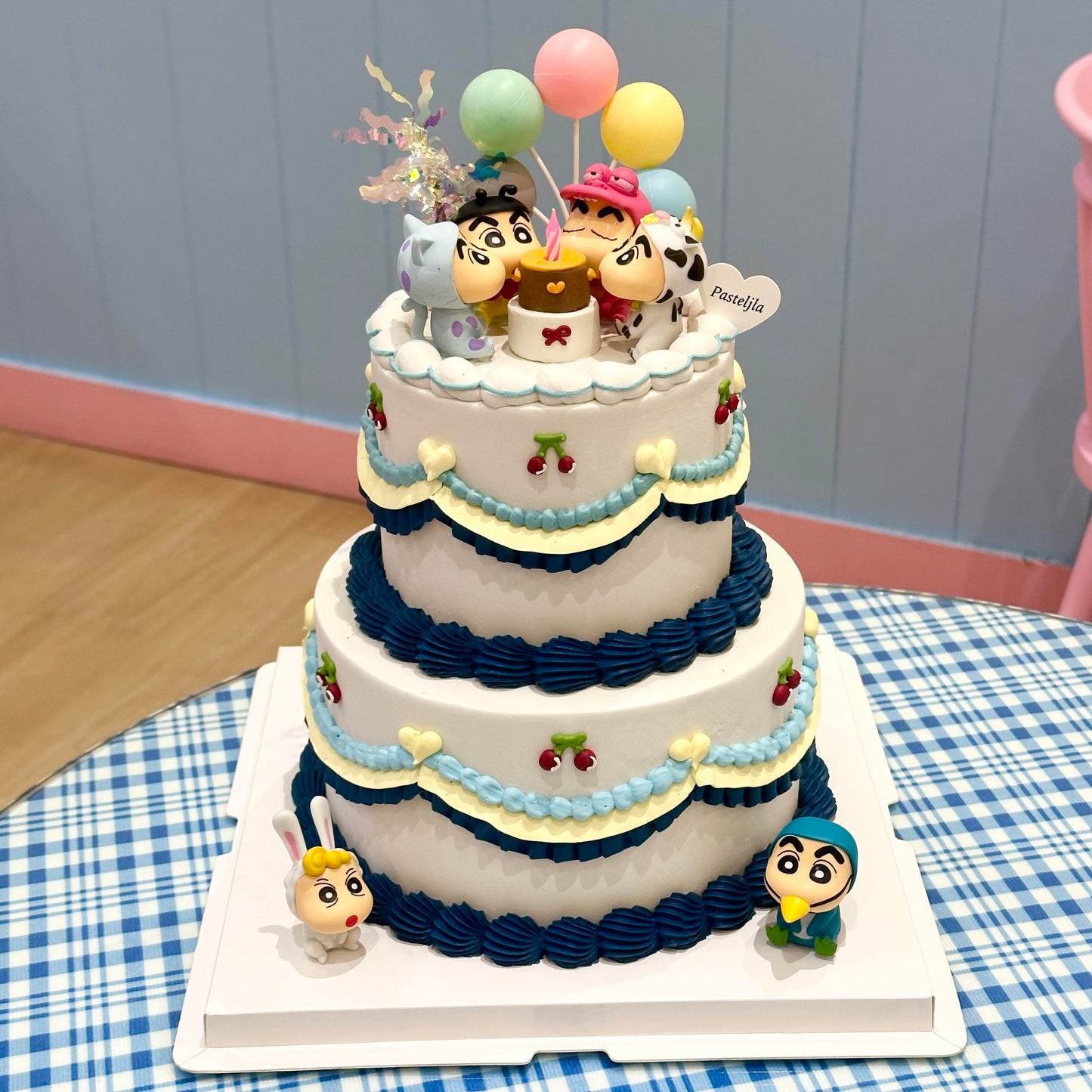 Two tier shin chan cake