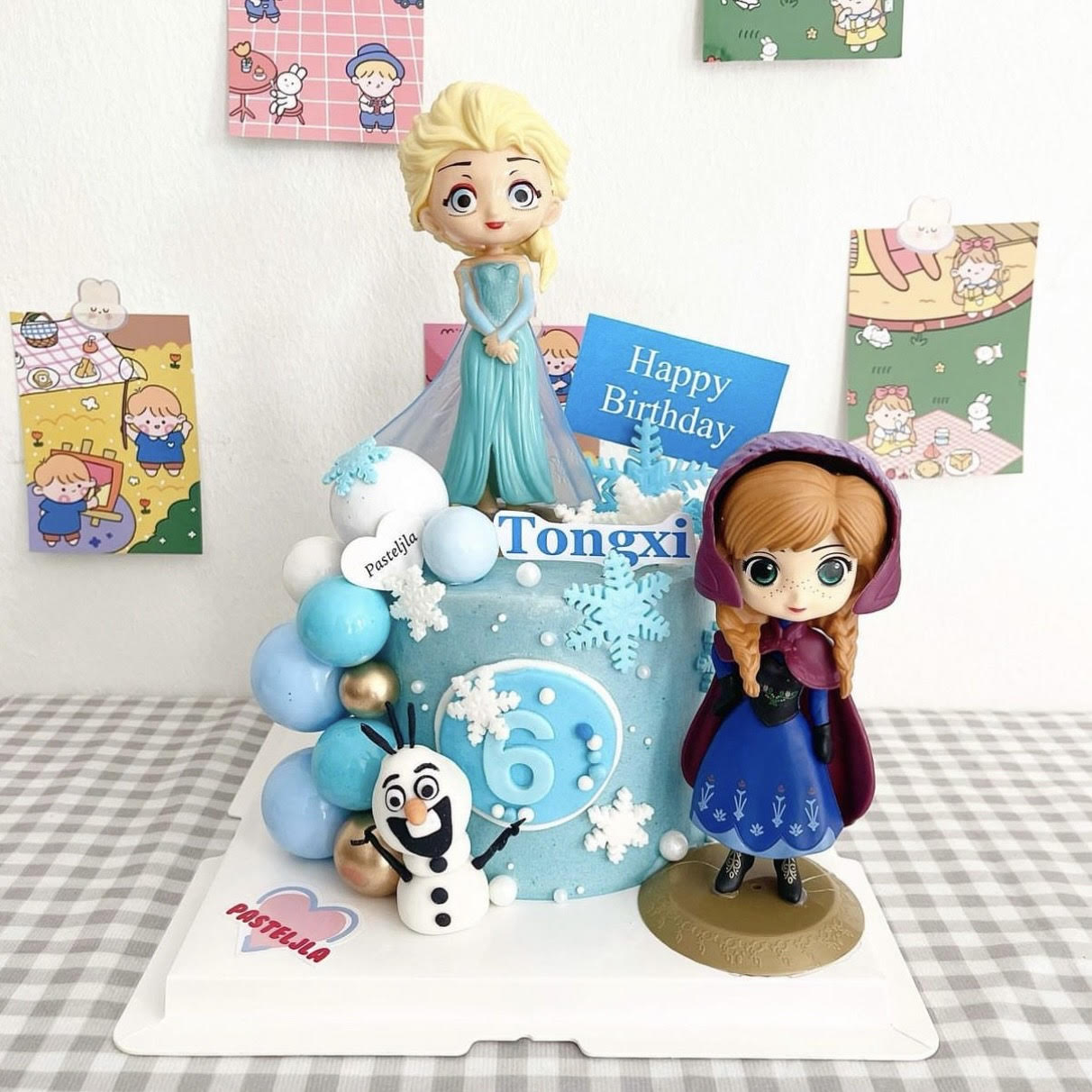 Frozen Elsa and Anna Cake