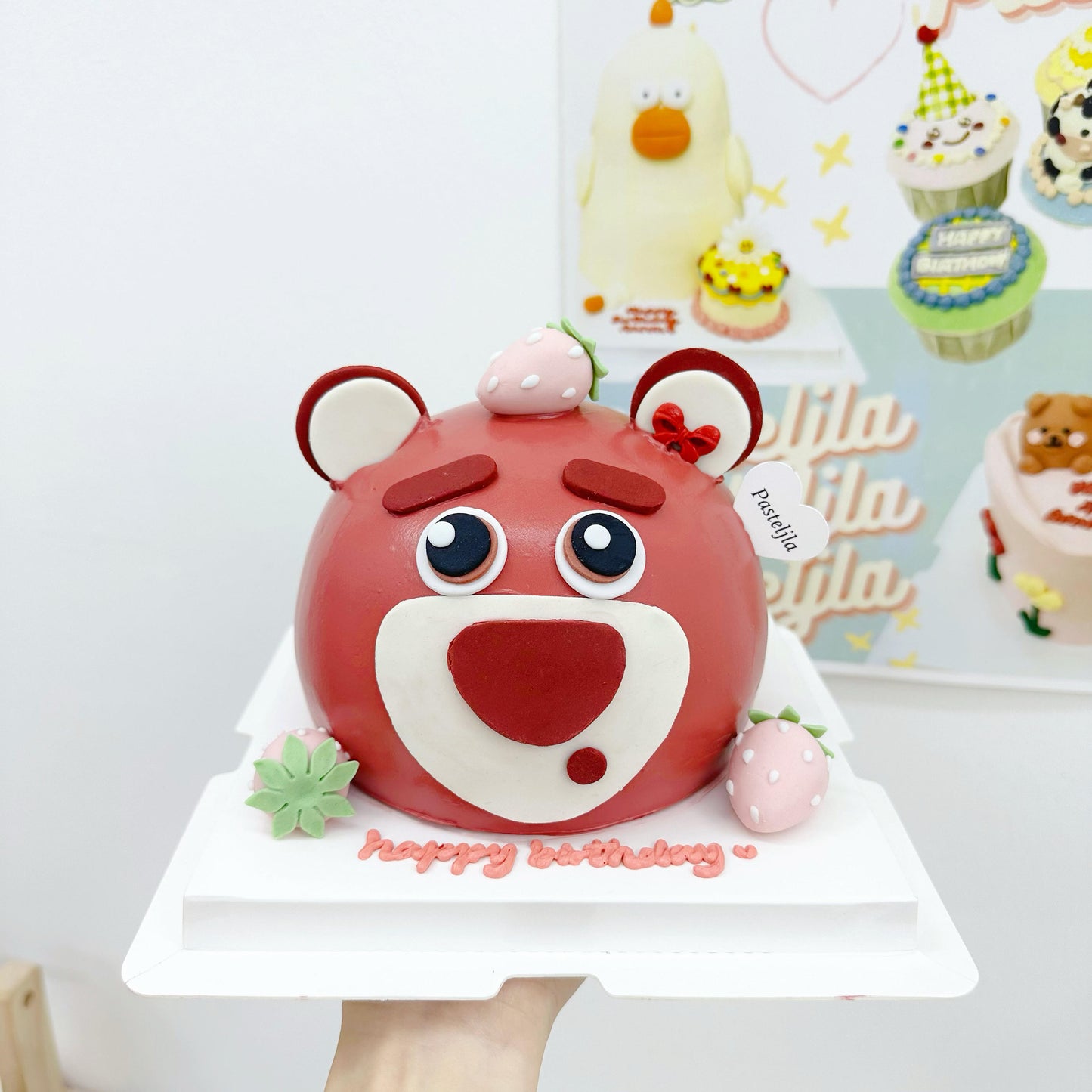 Round Lotso Cake