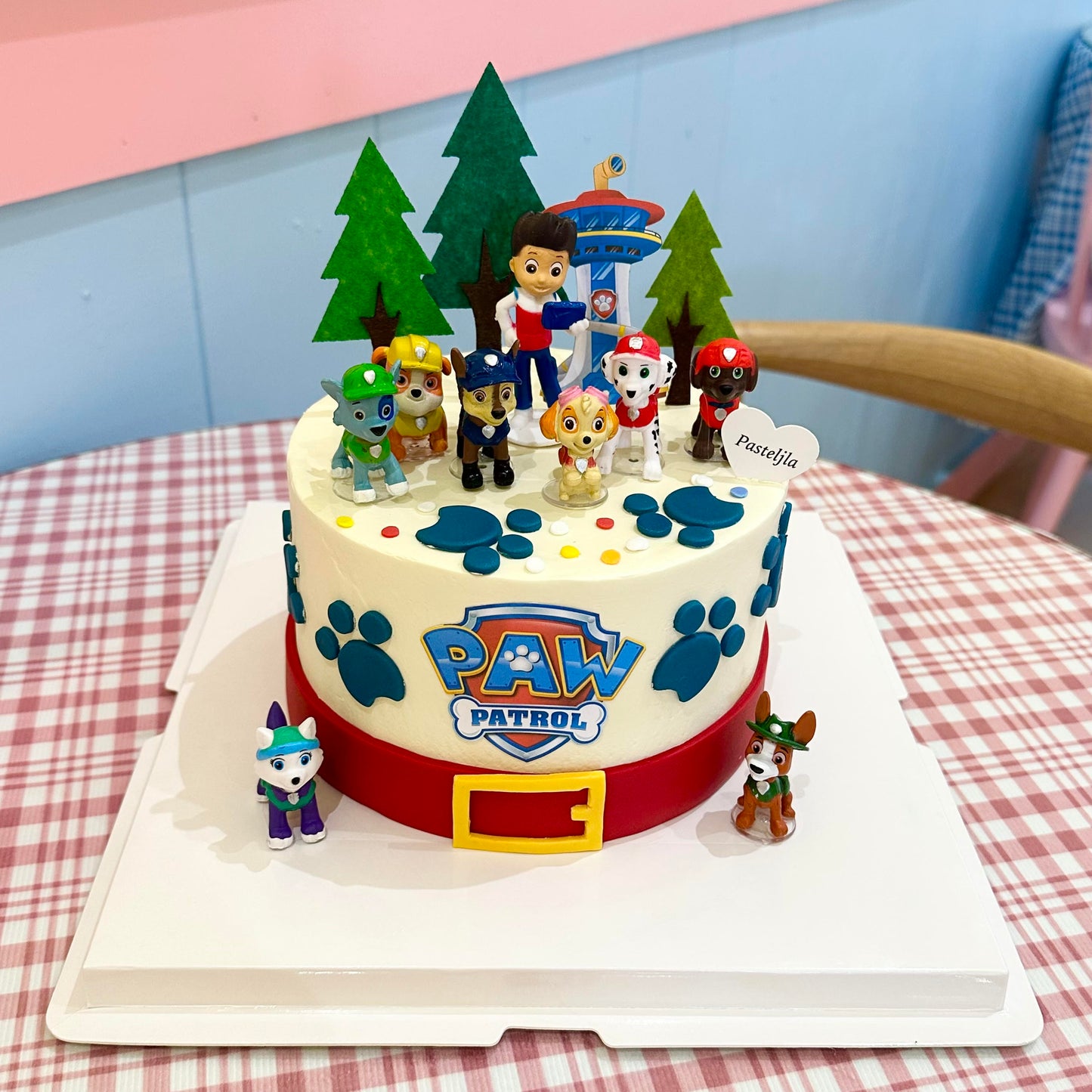 Paw patrol cake