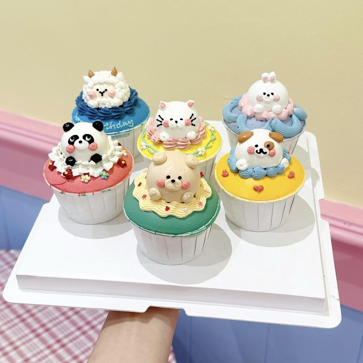 3D animal cupcakes