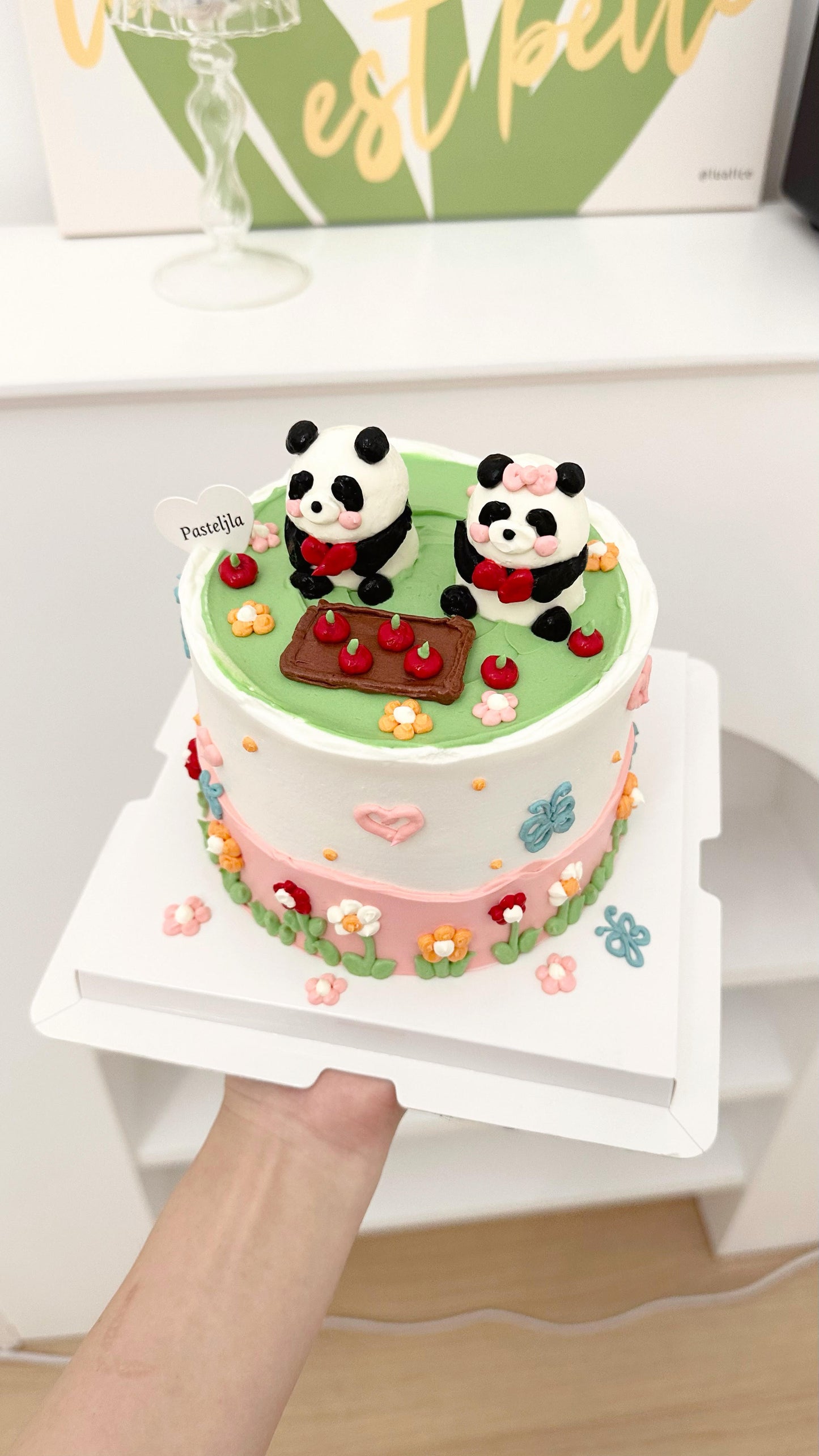 Couple Panda Cake