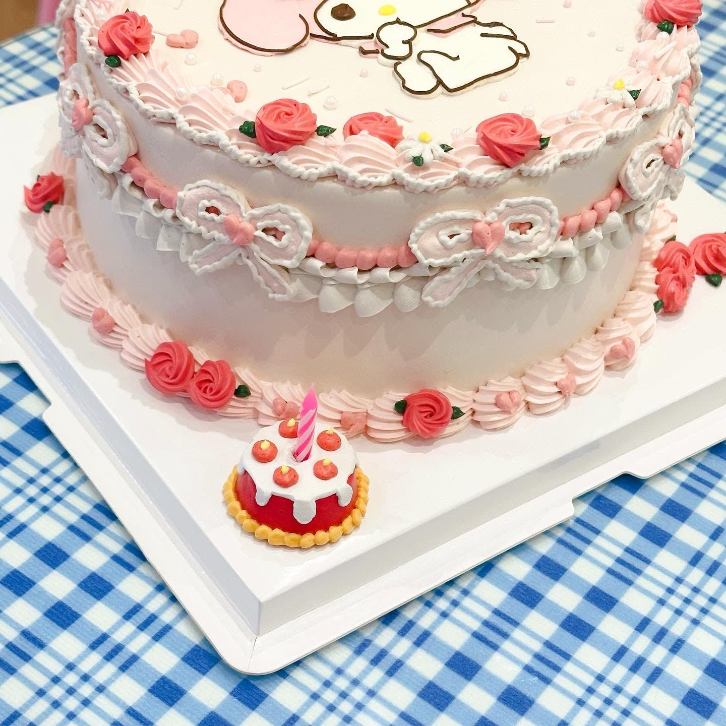 Handrawn Melody Cake