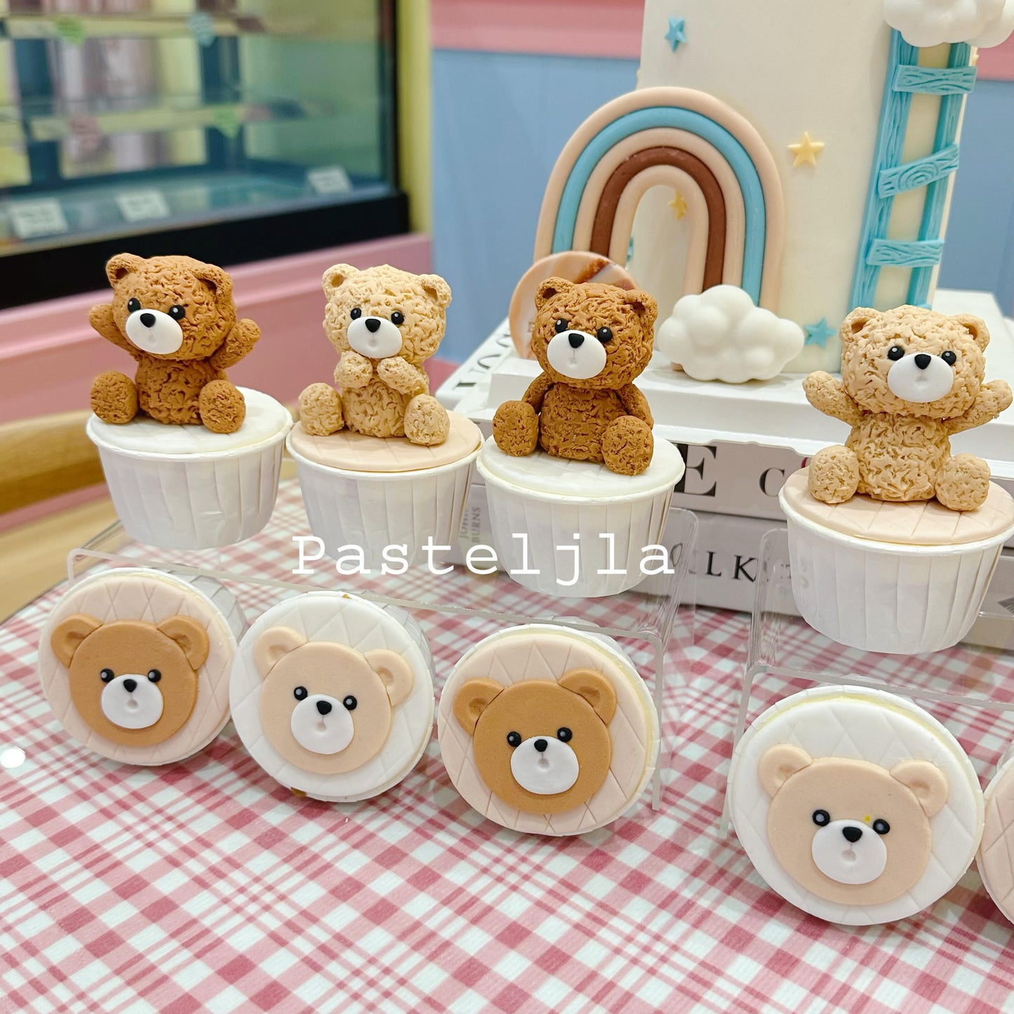 Teddy Bear Fondant Cupcakes