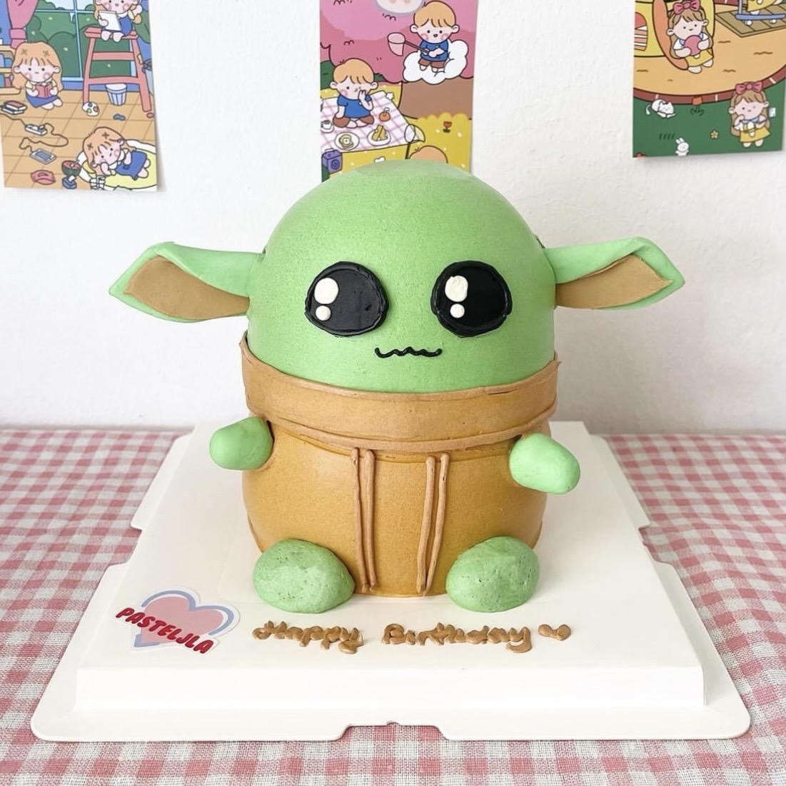 Baby Yoda Cake